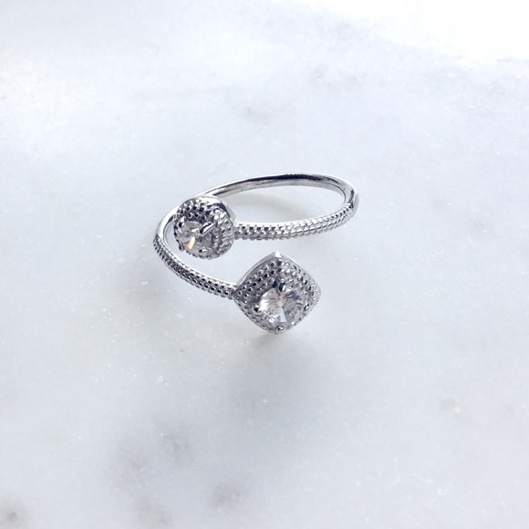Clearance Sale $20! Sterling Silver Cz Ring - Picture 16 of 16